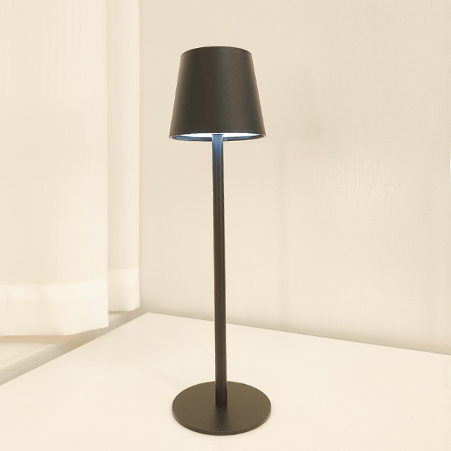 Lampe de bureau simple à fond rond noir