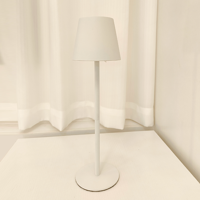 Lampe de bureau simple à fond rond blanc